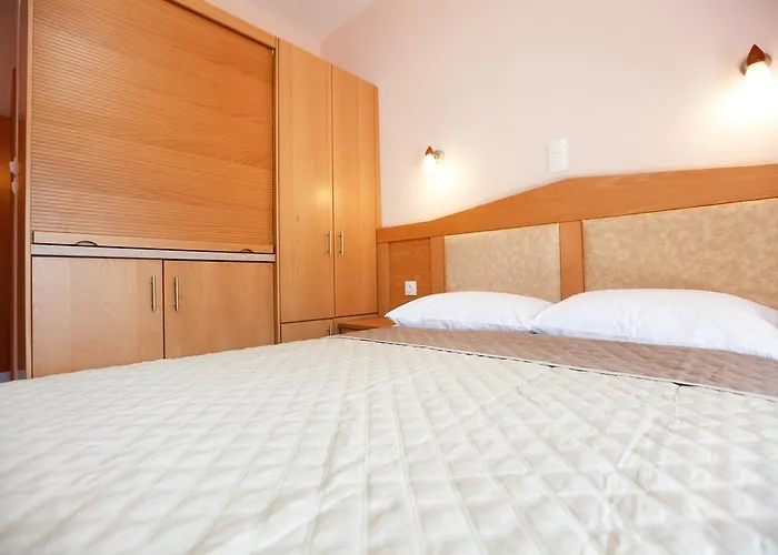 αστέρας καλύβες * Σκάλα Ποταμιάς